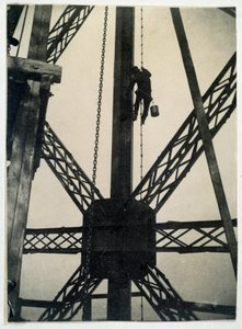 Maler på Eiffeltårnet i 1889, Paris af Anonymous Anonymous