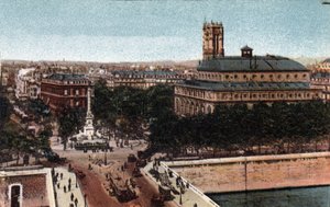 Paris: udsigt over Place du Chatelet og Sarah-Bernhardt Theatre (nuværende Theatre de la Ville). I baggrunden, Saint Jacques Tower (Saint Jacques). Fotografi af 1920 i "" Kunstnerisk Album"" af byen Paris. Privat samling. af Anonymous Anonymous