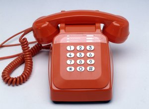 S63 orange plastik nøgletelefon af Anonymous Anonymous