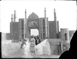 Darvaze Dawlat, flisebelagt byport, Teheran, ca. 1880