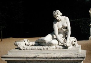 Nymfe med en skal, fra Parterre de Latone af Antoine Coysevox
