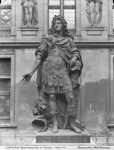 Statue af Louis XIV (1638-1715), cour d