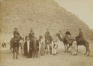 Familie af turister i Giza, Egypten af Antonio Beato