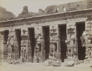Medinet Habu af Antonio Beato