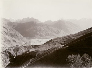 Pamir-flodens sammenløb med Hindu Kush på den anden side af Aurel Stein