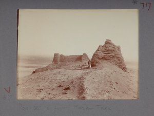 Udsigt over Mazar Tagh (s/h-foto) af Aurel Stein