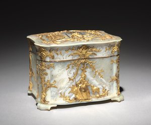 Guld og perlemor æske, c.1765 af Austrian School