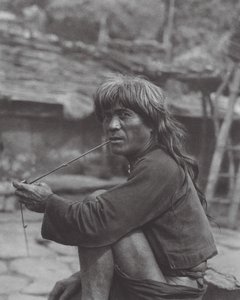 Japan: Høvding for Paiwan-stammen i Raisha (s/h-foto)
