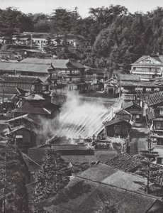 Japan: Kusatsu, svovlkilder (s/h-foto)