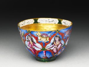 Skål med låg, underkop og ske med astrologisk dekoration, begyndelsen af 1800-tallet af Baqir