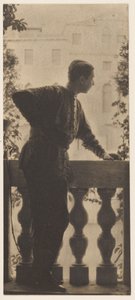 [Selvportræt] / [Adolf de Meyer på balkonen i Palazzo Balbi-Valier, Venedig, Italien].