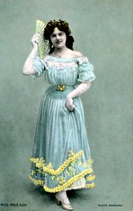 Maie Ash, skuespillerinde, 1905. af Bassano Studio