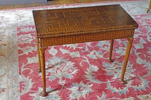 Et George II rektangulært foldbart kortbord (mahogni) af Benjamin Goodison