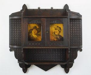 Hængende vægskab med keramiske plader, ca. 1890