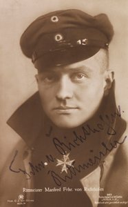 Portræt af Manfred von Richthofen 1892-1918, 1918. af Berlin . Photo studio C. J.