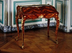 Louis XV Secretaire stemplet med bogstaverne B.V.R.B