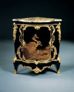 En af et par Louis XV encoignures, ca. 1750