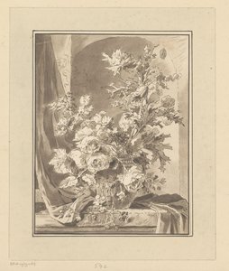 Vase med blomster til en niche