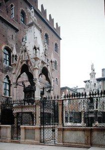 Begravelsesmonument af Mastino II Della Scala (1308-51) af Bonino da Campione
