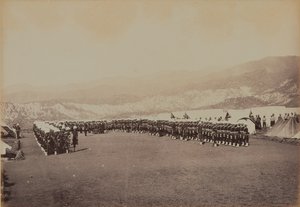 Kirkeparade. 92nd Highlanders af Bourne and Shepherd