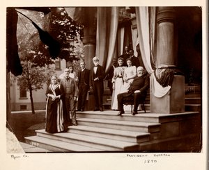 Præsident Benjamin Harrison og gruppe, 1890 (sølv gelatinetryk)