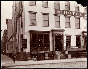 The Hotel Martin på 19 Lafayette Place, New York, 1896 (sølv gelatinetryk) af Byron Company