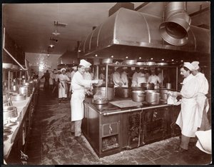 Køkkenet på Ritz-Carlton Hotel, ca. 1910-11 (sølv gelatinetryk)