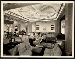 Loungen, der ser øst på Hotel White, 37th Street og Lexington, New York, 8. marts, 1937 (sølv gelatinetryk) af Byron Company