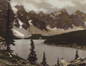 Moraine Lake og Valley of Ten Peaks (farvefoto)