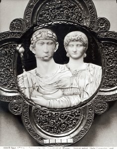 Cameo forestillende kejser Honorius (395-423) og hans kone, Maria (elfenben og metal) (se også 189591) af Byzantine