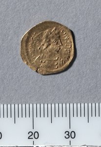 Half Tremissis of Justinian I, Constantinople, 527-565 (gold) af Byzantine School