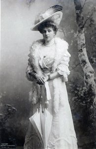 Dronning af Spanien, Ena af Battenberg, ca. 1910 (s/h-foto) af J.B. and Brown J. Rowbotham