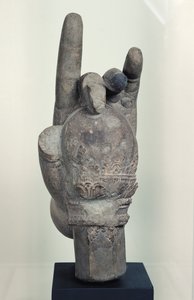 Hånd fra en kolossal statue af Shiva, fra Koh Ker, Kompong Thom-provinsen (sandsten)