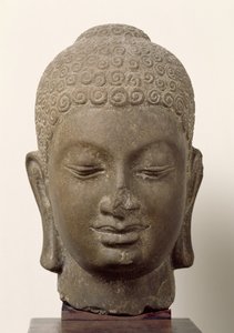 Buddhas hoved, fra Vat Romlok, Angkot Borei, 6.-7. århundrede (sandsten)