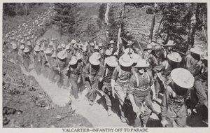 Val Cartier-Infanteriet på vej til parade 1915 (s/h-foto) af Canadian Photographer