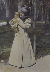 Kvinde i en park i Paris (farvefoto) af Carle de Mazibourg