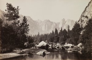 På Merced, Fjern udsigt over Cathedral Rocks af Carleton E. Watkins