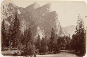 De tre brødre, 4.480 fod, Yosemite Valley af Carleton E. Watkins