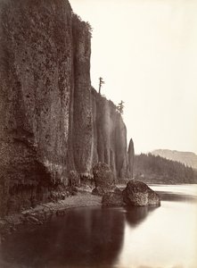 Cape Horn, Columbia River, Oregon, 1867. af Carleton Emmons Watkins