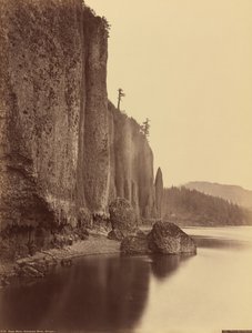Cape Horn, Columbia River, Oregon, 1867. af Carleton Emmons Watkins
