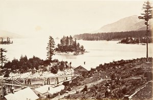 Islands in the Upper Cascades, Oregon, 1867, trykt ca. 1876. af Carleton Emmons Watkins