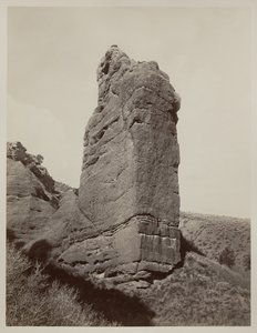 Sentinel Rock, Echo Canyon, Utah, 1873-74 af Carleton E. Watkins