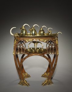 Bakke med flødekande, dækket sukkerskål, tekande, varmtvandskande og salver, udført af Adrien-Aurélien Hebrard (1866-1937), og bord, ca. 1907 (indlagt træ (mahogni?), støbte og forgyldte bronzebeslag, indlæg af elfenben eller ben, metal og perlemor (mar