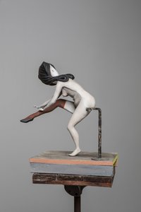 Degas Doll 5, 2017 (malet harpiks, stål, træ)