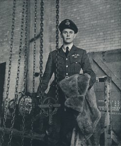 Bomberkaptajn, 1941 af Cecil Beaton