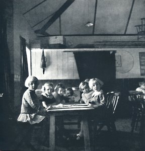Lektioner for London-børn i landsbyhuset, 1941 af Cecil Beaton