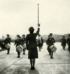 W.A.A.F. Band on Parade, c1943. af Cecil Beaton