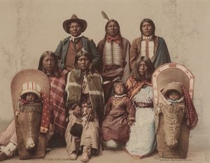 Ute-høvding Severo og familie, ca. 1885, udgivet 1899 (foto) af Charles A. Nast