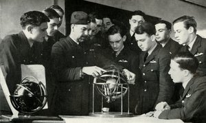 RAF-personale lærer navigation under Anden Verdenskrig, 1941.