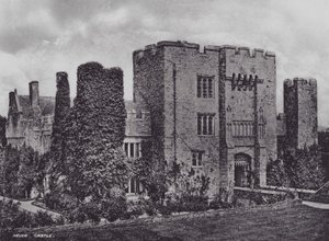 Hever Castle (s/h-foto) af Charles Essenhigh Corke